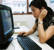 还清180万债务后，股权证出现，母亲当年炒股真相成谜？