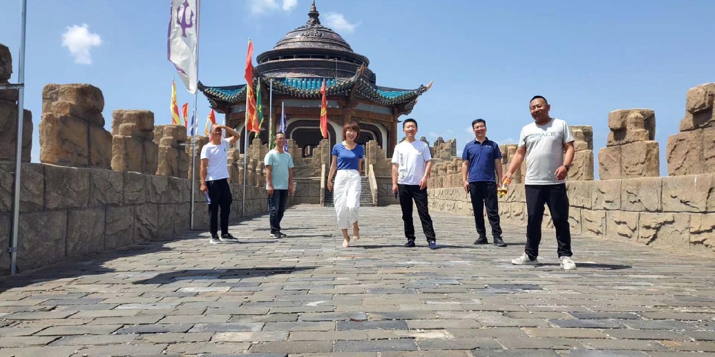 中年地产从业者再就业_中年人失业后创业经历_做什么可以在家赚钱