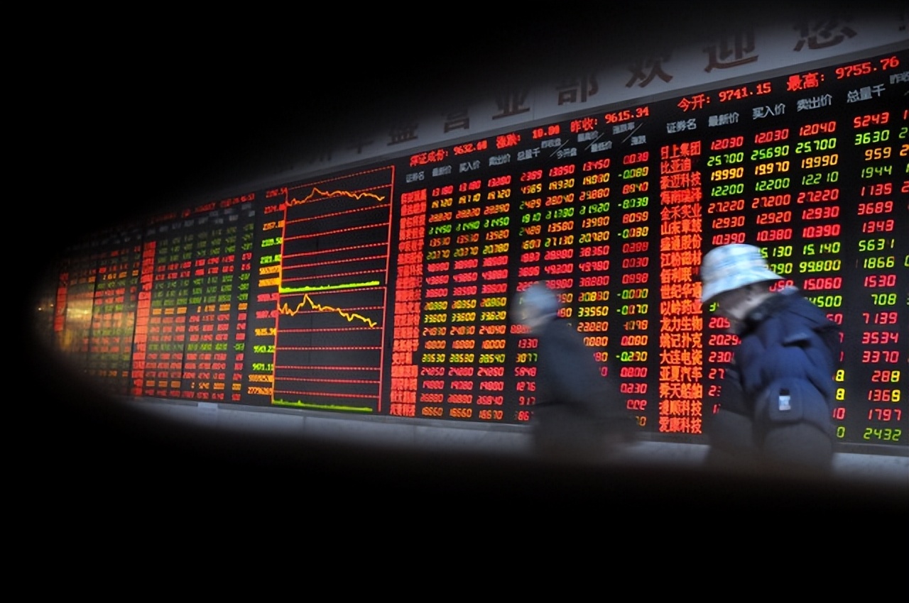 上证指数突破3300点_市场情绪周期轮动_今日股票