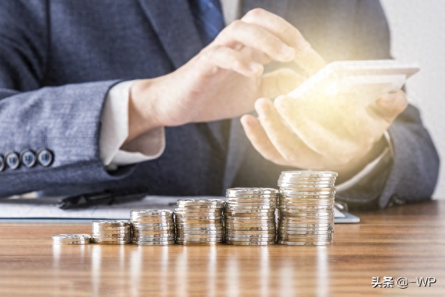 投资理财:白手起家赚钱故事_实现1000万财富的思维模式_普通人赚1000万的方法